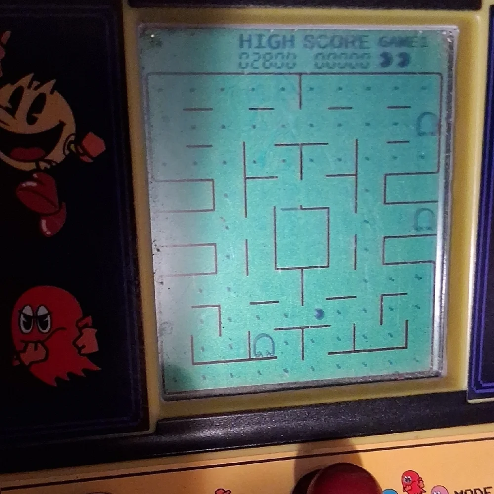 Retro Handheld Game - Yellow